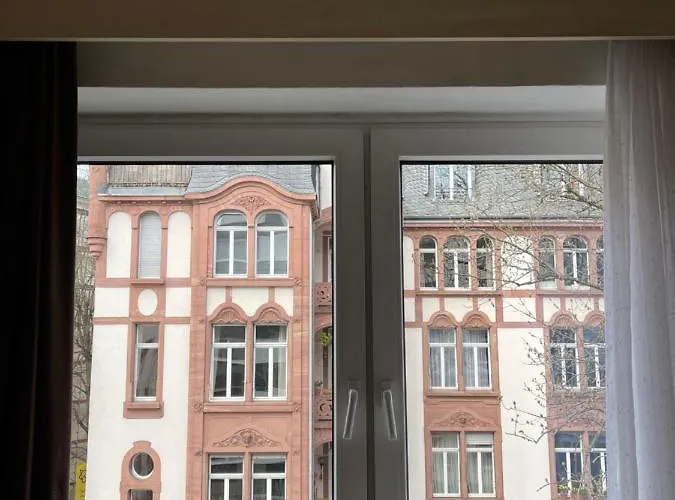 Mondial Comfort - Frankfurt Centre Отель 3*