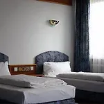 호텔 Mondial Comfort - Frankfurt Centre 3*