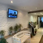 Mondial Comfort - Frankfurt Centre 호텔
