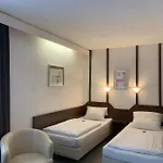 Mondial Comfort - Frankfurt Centre 호텔
