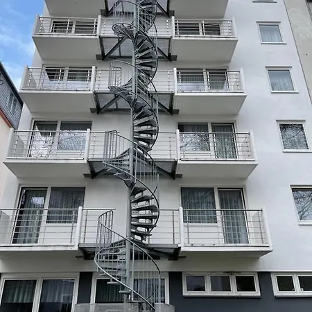 Отель Mondial Comfort - Frankfurt Centre 3*