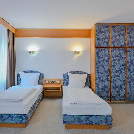 Mondial Comfort - Frankfurt Centre Отель Франкфурт-на-Майне