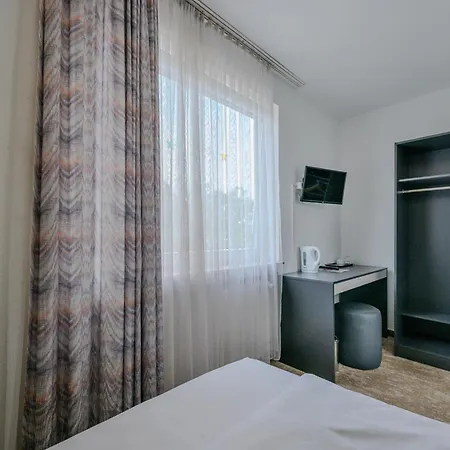 Отель Mondial Comfort - Frankfurt Centre Франкфурт-на-Майне