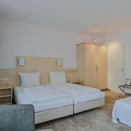 Mondial Comfort - Frankfurt Centre Отель 3*