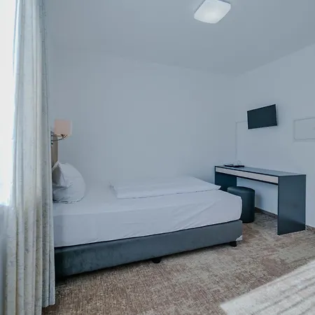 Отель Mondial Comfort - Frankfurt Centre Франкфурт-на-Майне