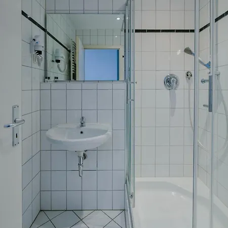 Hotel Mondial Comfort - Frankfurt Centre 3*