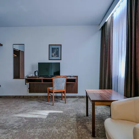 Отель Mondial Comfort - Frankfurt Centre Франкфурт-на-Майне