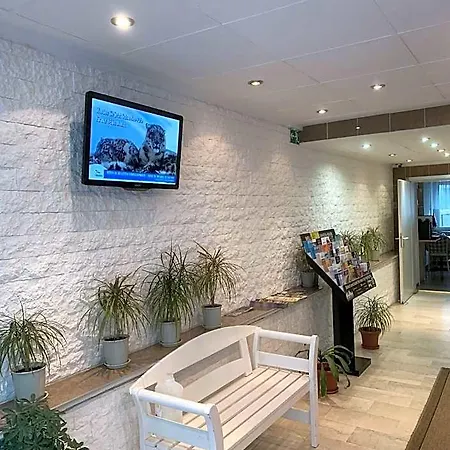 Отель Mondial Comfort - Frankfurt Centre