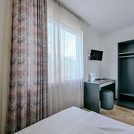 Отель Mondial Comfort - Frankfurt Centre Франкфурт-на-Майне