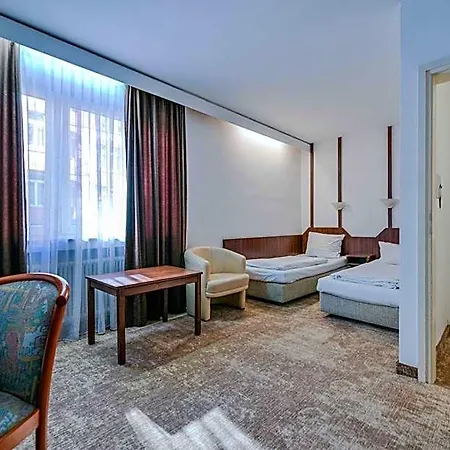 Отель Mondial Comfort - Frankfurt Centre