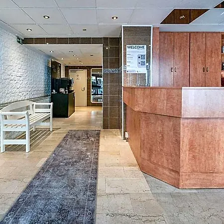 Отель Mondial Comfort - Frankfurt Centre 3*