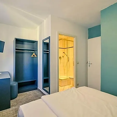 Отель Mondial Comfort - Frankfurt Centre 3*