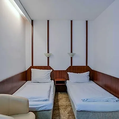 Отель Mondial Comfort - Frankfurt Centre