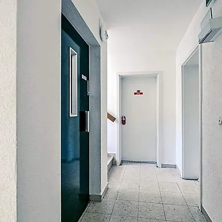 Mondial Comfort - Frankfurt Centre Отель Франкфурт-на-Майне