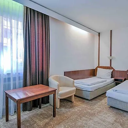 Mondial Comfort - Frankfurt Centre Отель Франкфурт-на-Майне