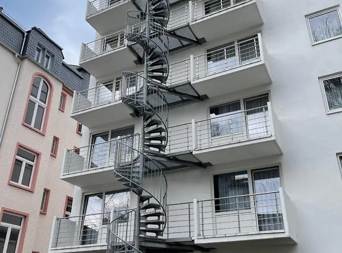 Hotel Mondial Comfort - Frankfurt Centre 3*