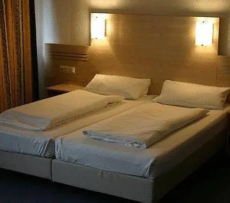 호텔 Mondial Comfort - Frankfurt Centre 3*