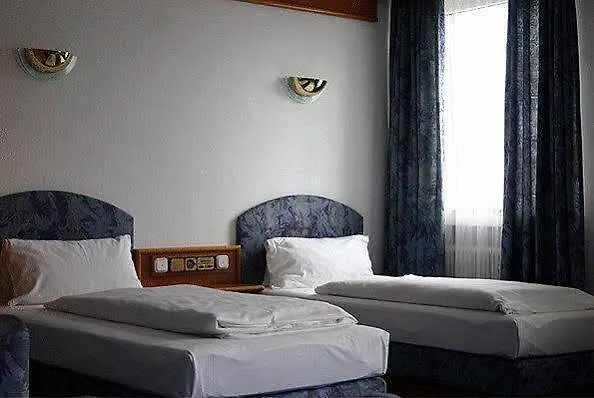 Szálloda Mondial Comfort - Frankfurt Centre 3*